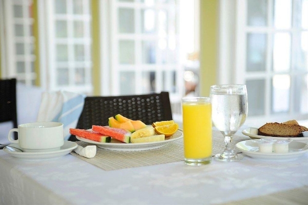 Hotel Coral Seas Beach Resort (Whitehall)